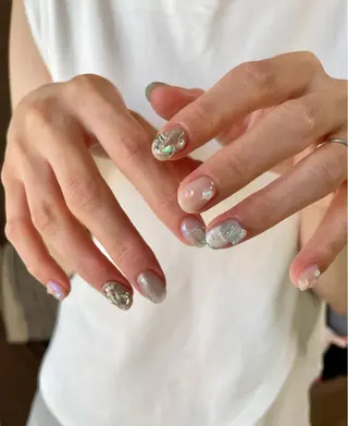ネイル with hues AYAのネイルデザイン