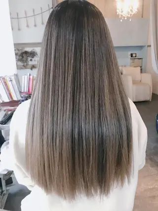 ロング カラー ヘアアレンジ Mariana/ 鶴原-ハイライトのヘアスタイル