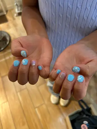 ネイル 𝗶𝗿𝗼𝗵𝗮 ໒꒱ 𓏸*˚のネイルデザイン