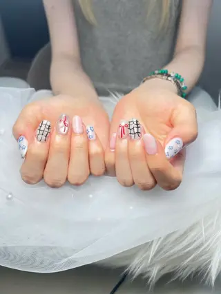 ネイル T. Leeのネイルデザイン
