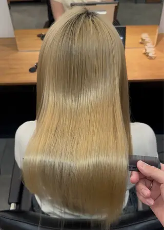 ロング 渡邉 玲音のヘアスタイル