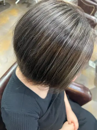 ショート カラー ミルクティーハイトー ン💖Mikaのヘアスタイル