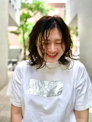 ミディアム 渡邉 真生のヘアスタイル