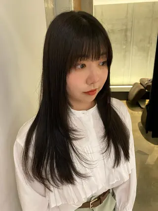 ロング ベージュカラー🐑 レイヤー🤎塚原優芽のヘアスタイル