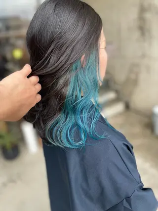 ミディアム カラー 日高 香織のヘアスタイル