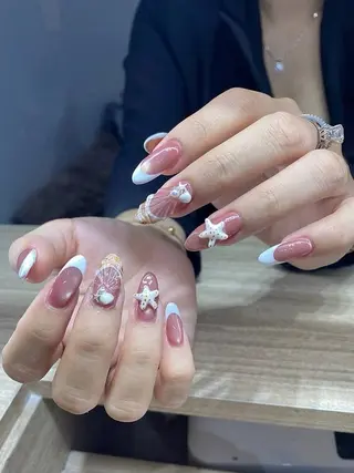 ミディアム T&D NailSalonのネイルデザイン