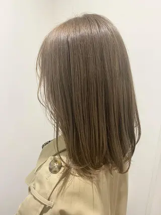 セミロング カラー i'll 未空のヘアスタイル