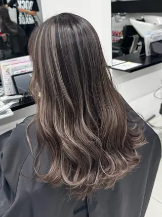 ロング ハイライトモデル募集 ALIVE髙橋賢世のヘアスタイル