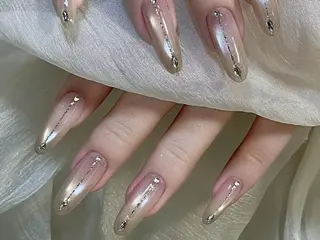 ネイル Queenie 🦋のネイルデザイン