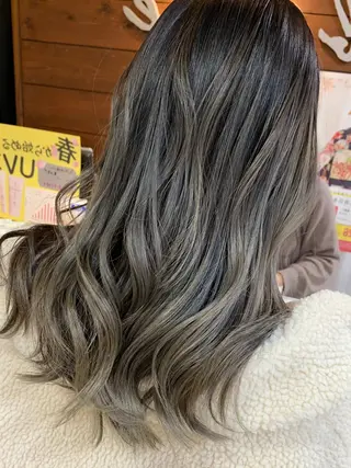 セミロング レイヤー/艶髪カラー 森本くるみのヘアスタイル