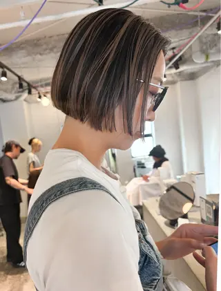 ショート カラー 村上雅人 ナチュラルモードのヘアスタイル