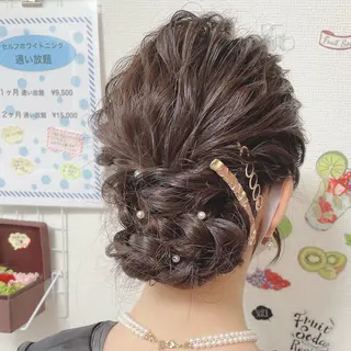 ヘアアレンジ イーチブライト EachBrightのヘアスタイル