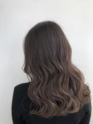セミロング カラー 【透明感、艶髪】西村 有司のヘアスタイル