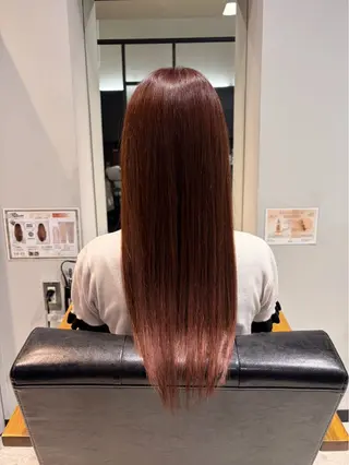 ロング コンノ ナチのヘアスタイル