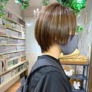ショート カラー 🌱小顔魅せショート 髪質改善カラー/泉綺のヘアスタイル
