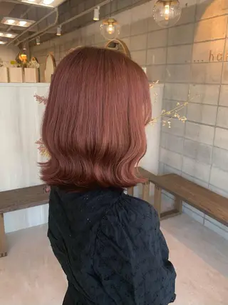 ミディアム カラー 眞名子 瑞紀のヘアスタイル
