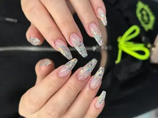 ネイル PEEKABOO 旧:momo京橋のネイルデザイン
