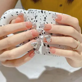 セミロング めぐみのネイルサロン スタッフ練習のネイルデザイン