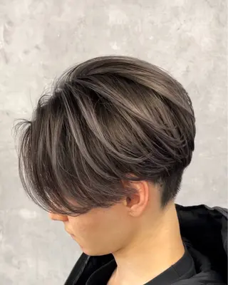 ミディアム カラー パーマ ヘアアレンジ メンズ メンズパーマ 🌫デザインカラーのヘアスタイル