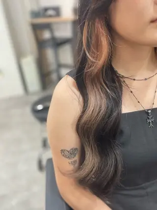 ロング ブリーチ縮毛矯正 LAFFYuiのヘアスタイル