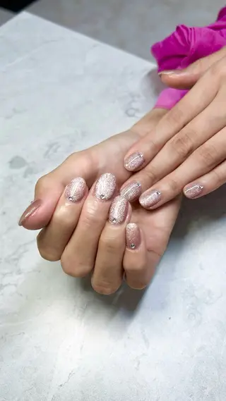 ネイル sol. ¨̮ 𓇼 yunaのネイルデザイン