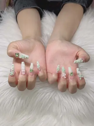 ネイル Lee Nailsのネイルデザイン