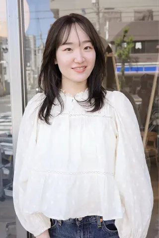 セミロング カラー mayu🤍 透明感カラーのヘアスタイル