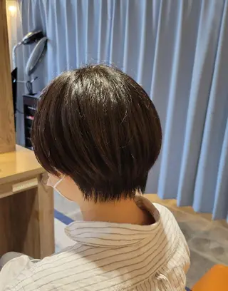 ショート alushe 岡 陽子のヘアスタイル
