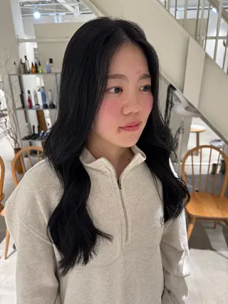 ロング カラー 本田 実可子のヘアスタイル