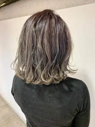 ミディアム カラー Miru by INCE HAIRのヘアスタイル