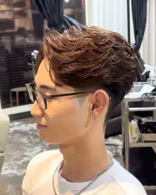 カラー パーマ メンズ メンズ特化型美容師・ タカハシ ヒロヤのヘアスタイル