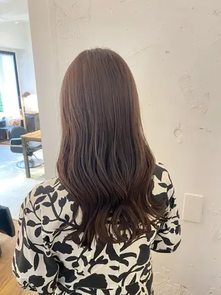 ロング 関 桃萌果のヘアスタイル