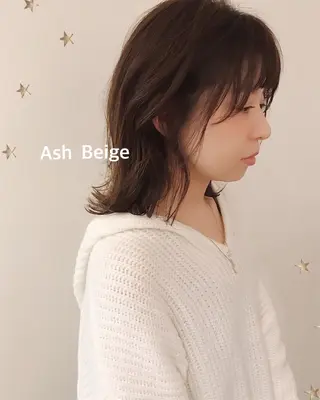 ミディアム カラー 市川 千夏のヘアスタイル