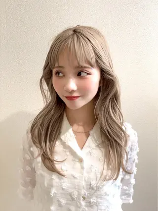 ロング カラー ヘアアレンジ 神品 幸音のヘアスタイル