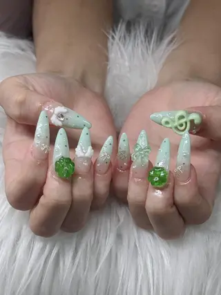 ネイル Lee Nailsのネイルデザイン