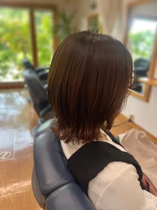 ミディアム 齋藤 汐音のヘアスタイル
