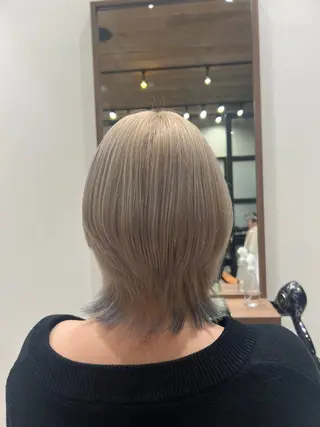 ミディアム カラー 透け感✨ダメージレス カラーHana🤍のヘアスタイル
