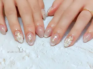 ネイル YUMI NAGAI のネイルデザイン