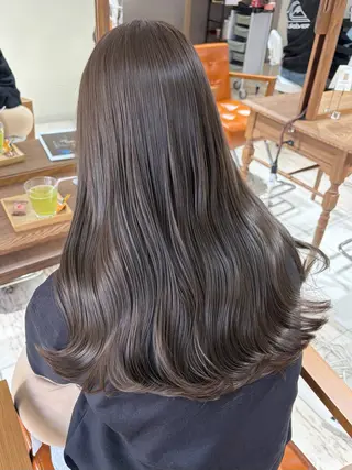 セミロング レイヤーカット/透明 感カラー🩵中村友美のヘアスタイル
