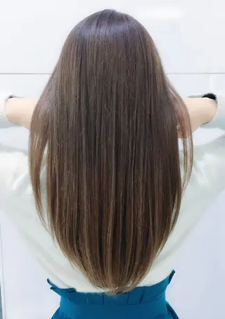 ロング パーマ 趙 英来のヘアスタイル