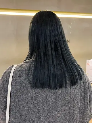 ミディアム 似合わせレイヤー ＆縮毛矯正のヘアスタイル