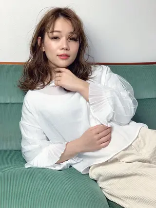 ミディアム カラー パーマ ヘアアレンジ キッズ ネイル 岩崎 克秀のヘアスタイル