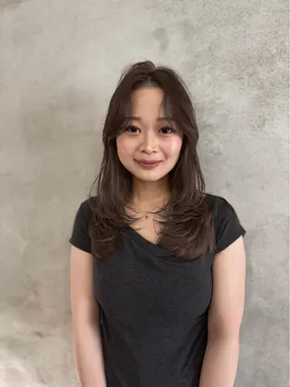 sena⌇ベージュ⌇ ブリーチなしWカラーのヘアスタイル