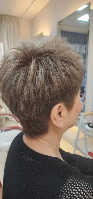 ショート カラー hairmake Juinのヘアスタイル