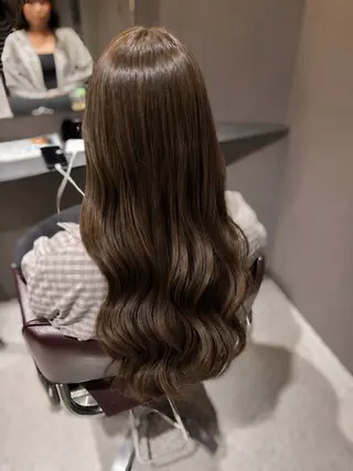 カラー 三浦 彩花のヘアスタイル