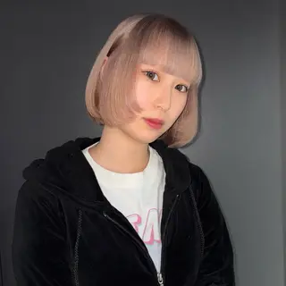 ショート カラー ★デザインカラー ハイトーン ももか★のヘアスタイル