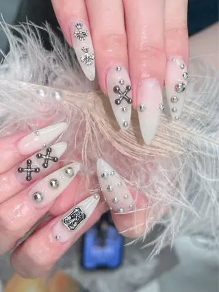 ネイル Glow Nail スカルプ専門店のネイルデザイン