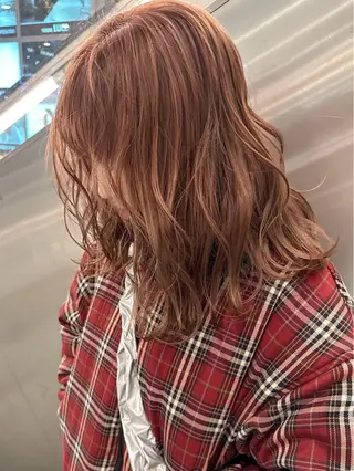 セミロング カラー 🎀透明感 カラーHiROEのヘアスタイル