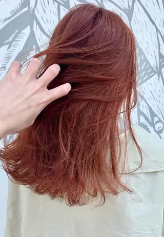 セミロング カラー i'll 未空のヘアスタイル