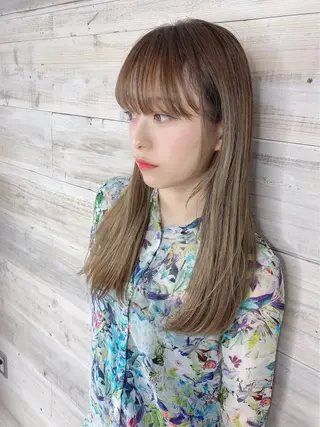 ロング ⭐️ハイトーン/ 小顔カット🍏ころあのヘアスタイル